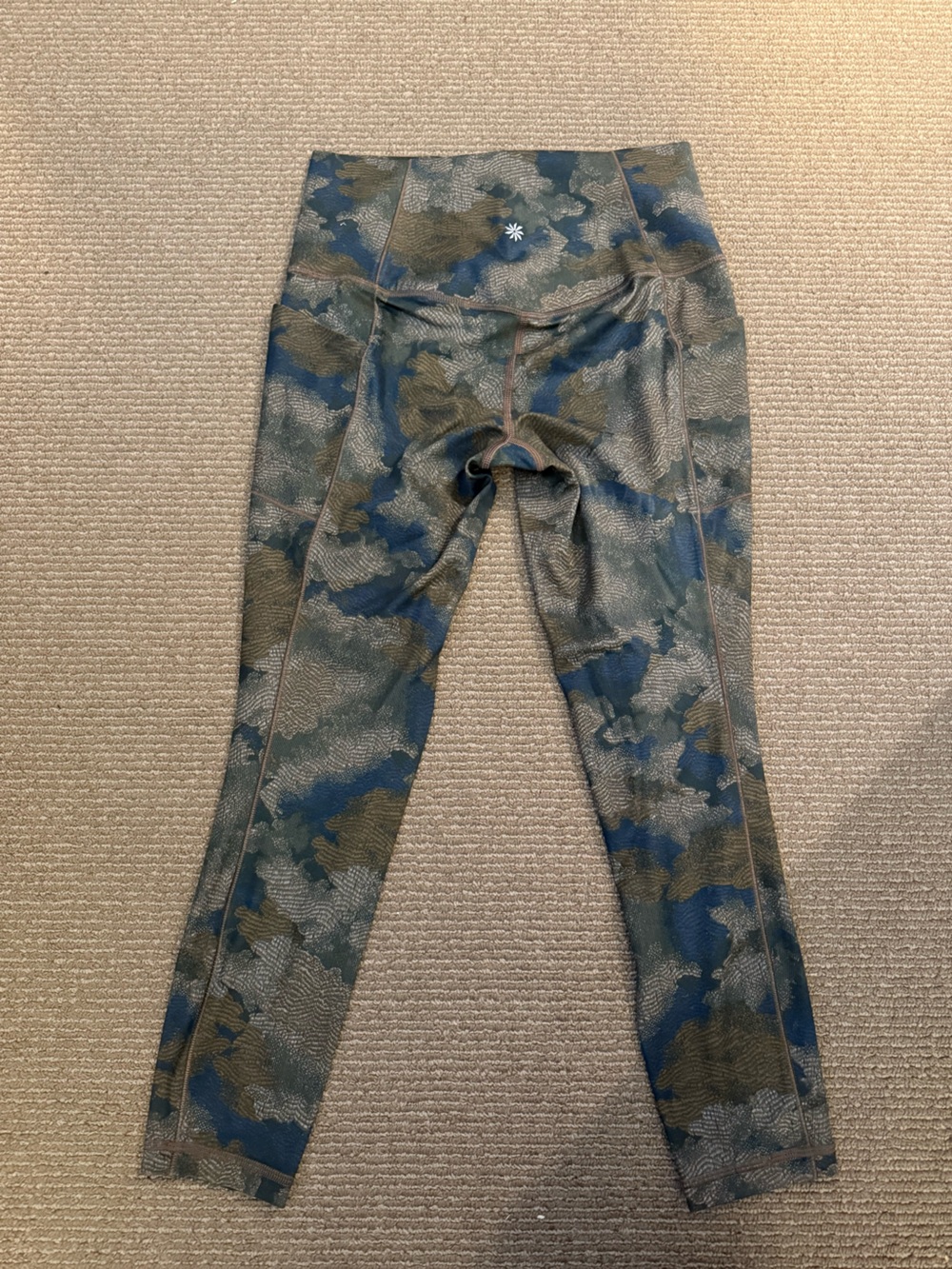 Athleta Salutation Stash High Rise 7/8 Printed Legging